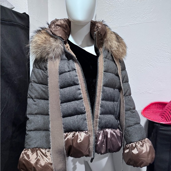 Moncler Grey Puffer Jacket with Fur Trim - Picture 10 of 14
